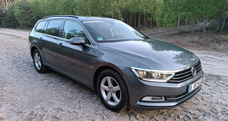 Volkswagen Passat cena 57400 przebieg: 147000, rok produkcji 2016 z Gubin małe 277